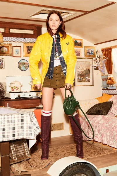 Look 15